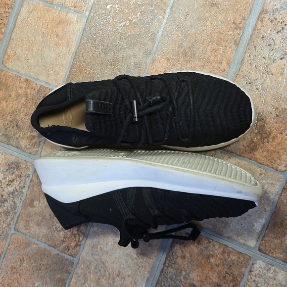 UGG |Kinney Sneakers | Size 7.5​ - Picture 2 of 8